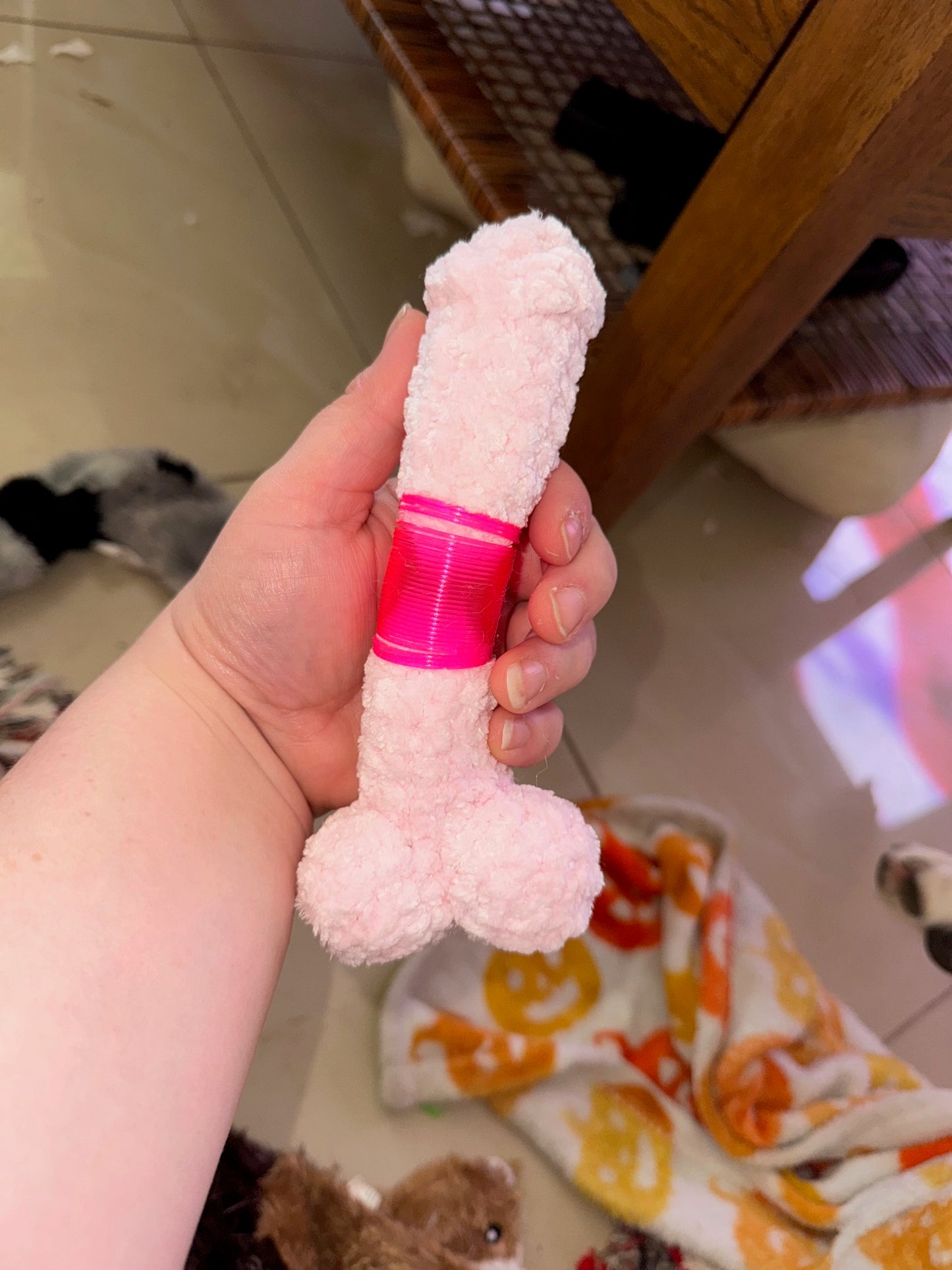 Shlong-ky Penis Slinky
